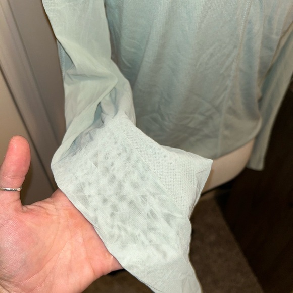 Ultralite light blue mesh long sleeve exercise top - Picture 2 of 4